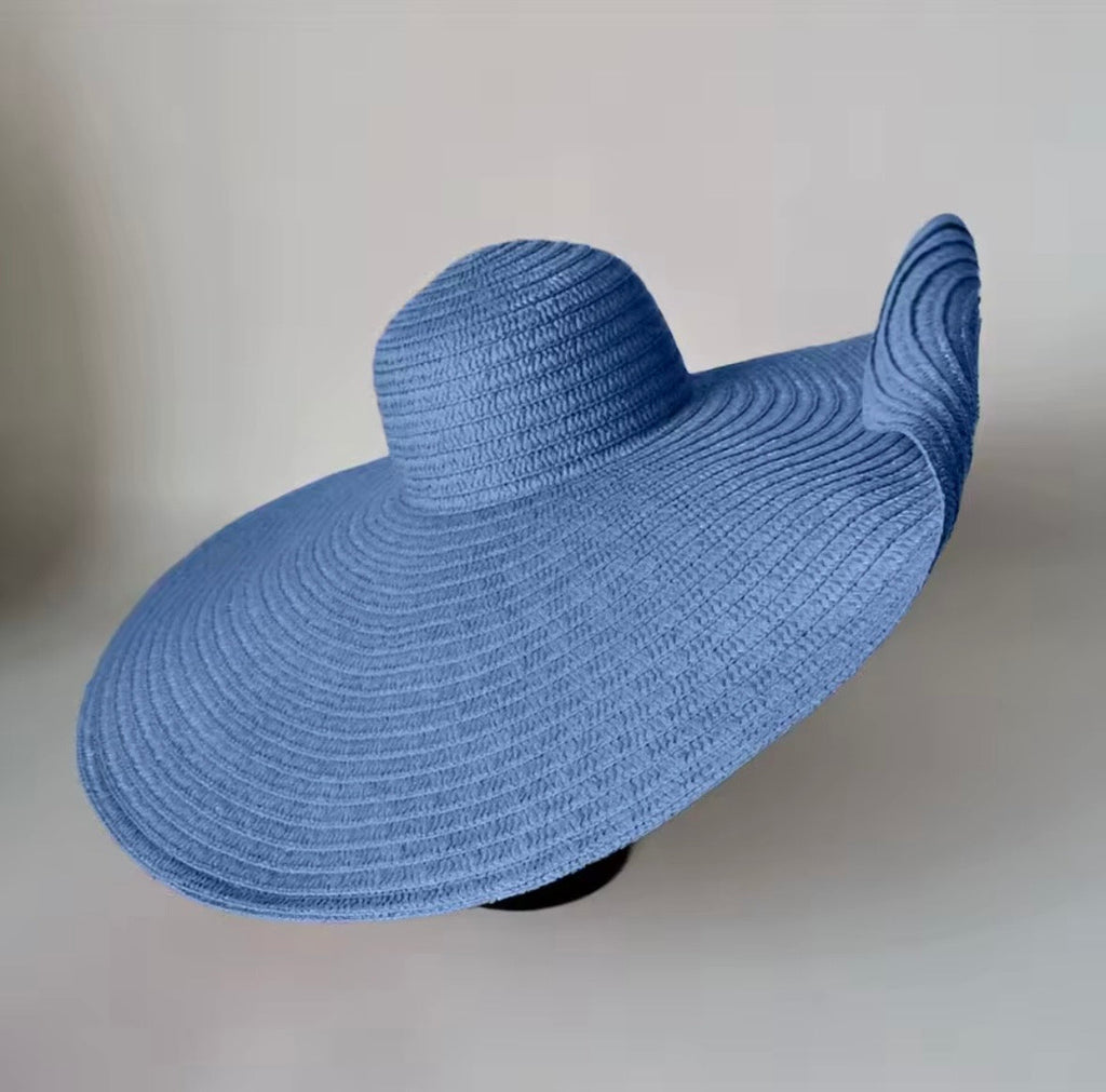 Wide brim hat