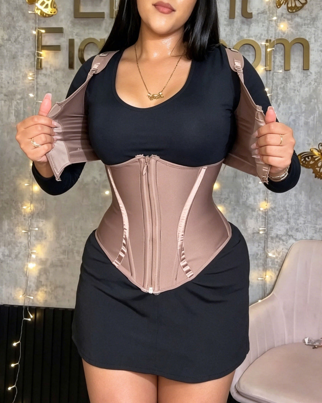 Adjustable Shoulder Straps And Front Zipper Shaping Vest