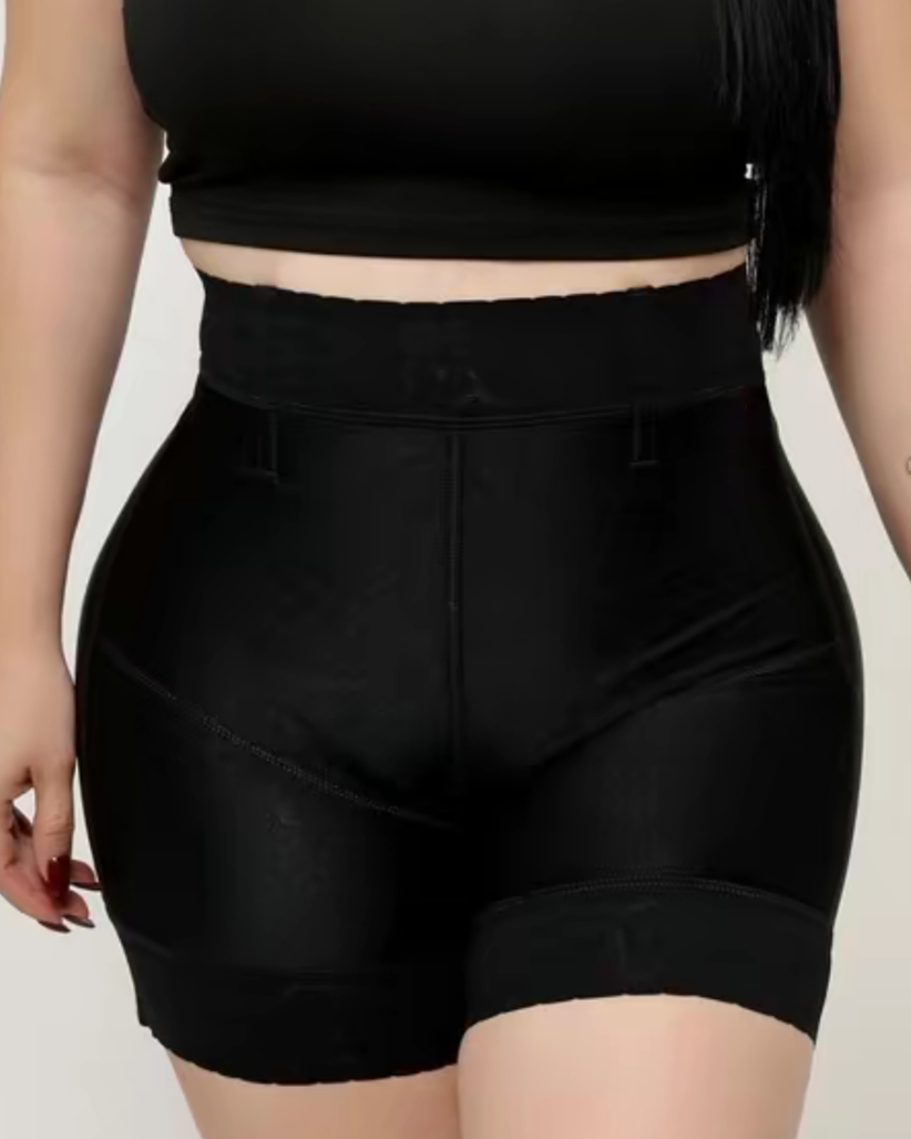 Lace-Trimmed Shiny Shaping Shorts Black