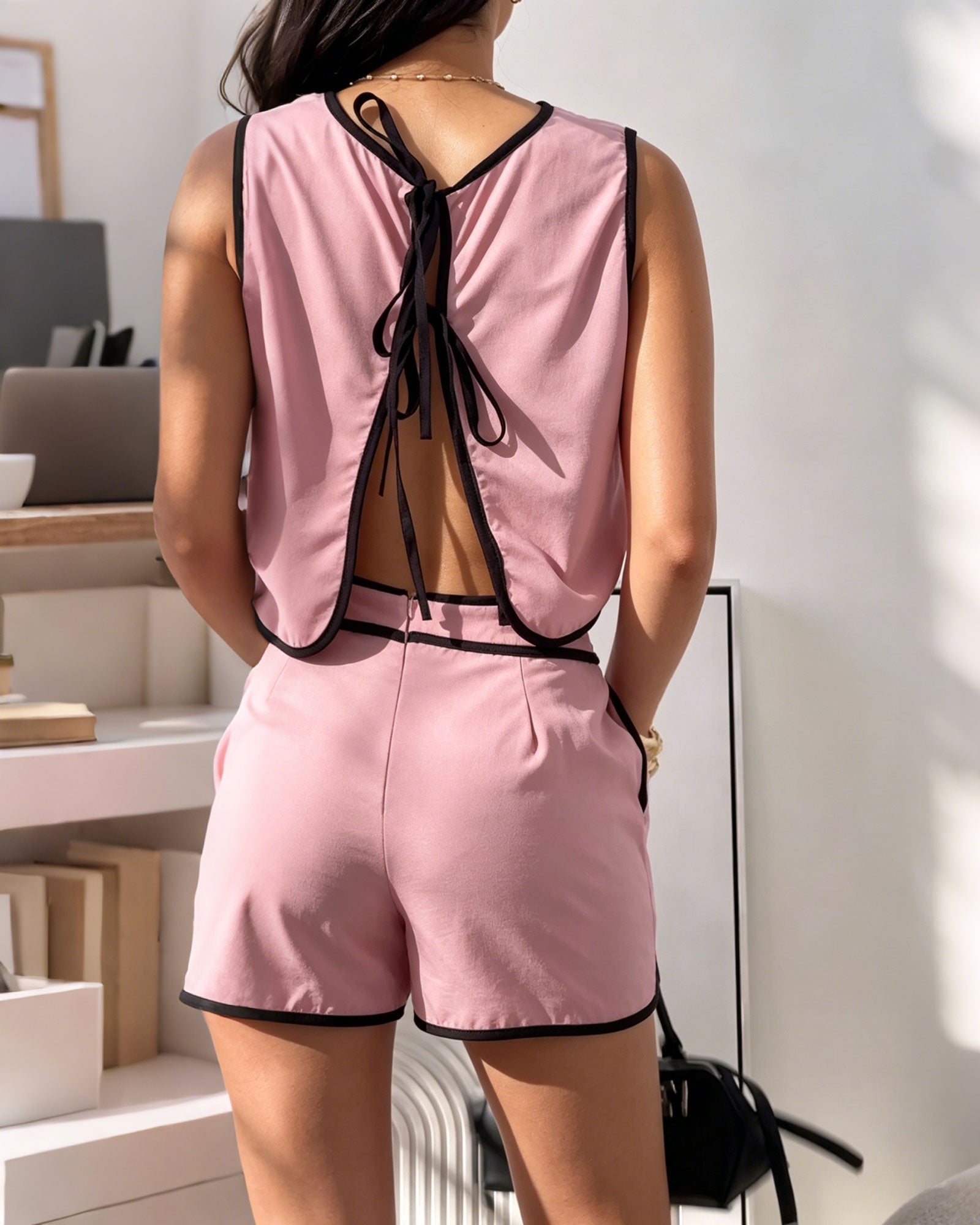 Contrast Trim Sleeveless Tie-Back Top & Shorts Two-Piece Set