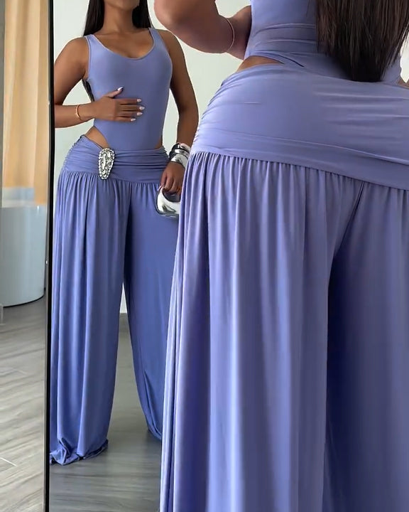 Fashionable Slim Fit Sleeveless Top and Flowy Wide Leg Pants 2-Piece Outfit