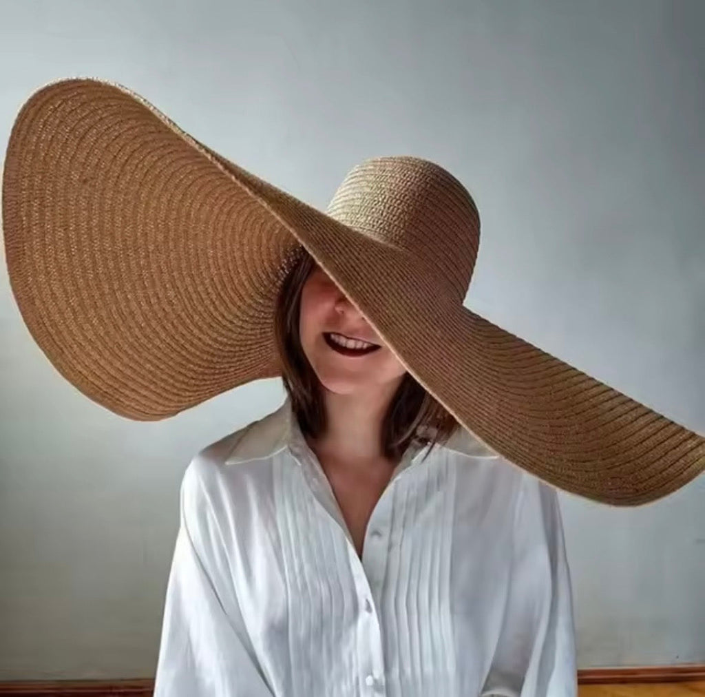 Wide brim hat