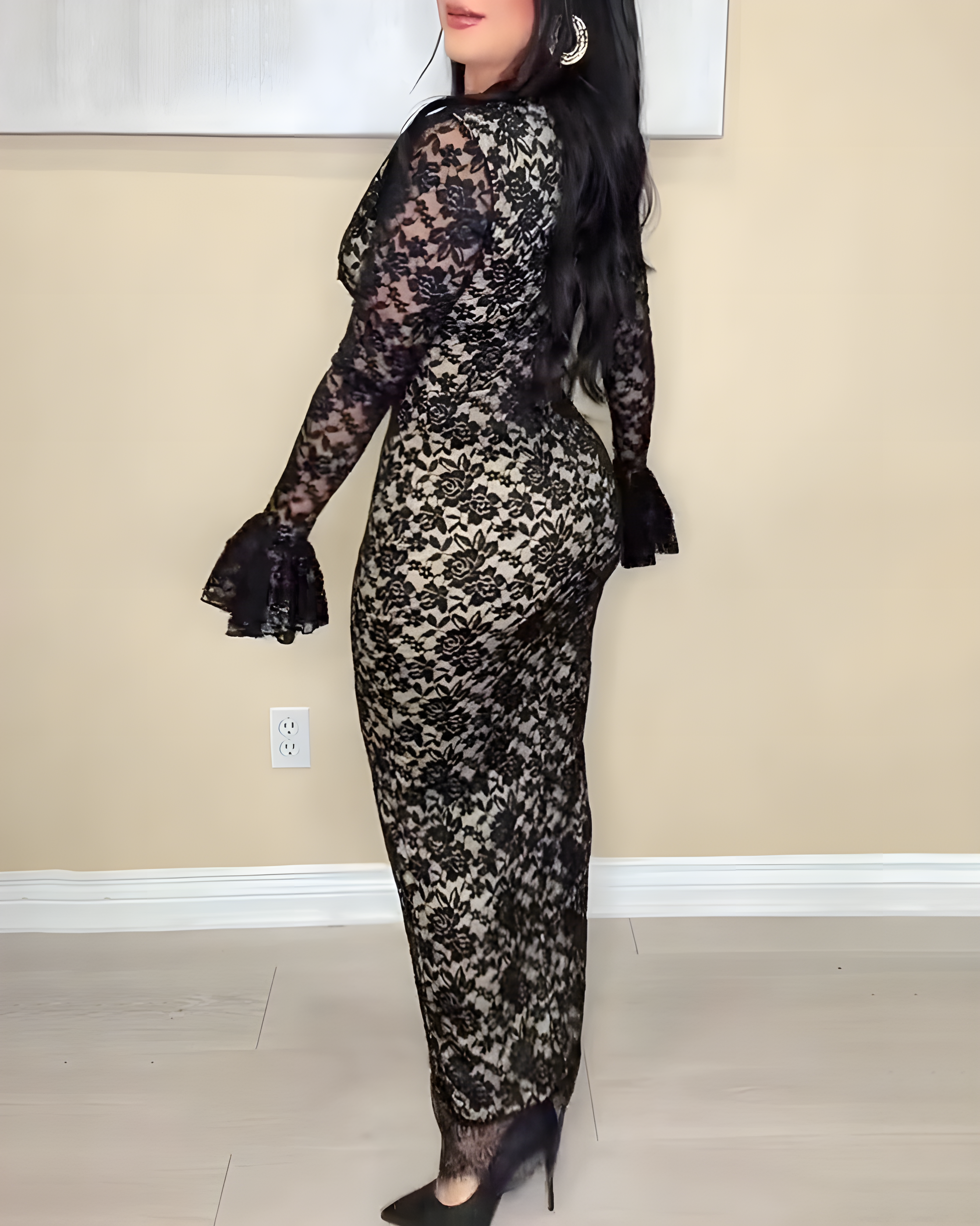 Sexy Long-Sleeved Lace V-Neck Bodycon Dress