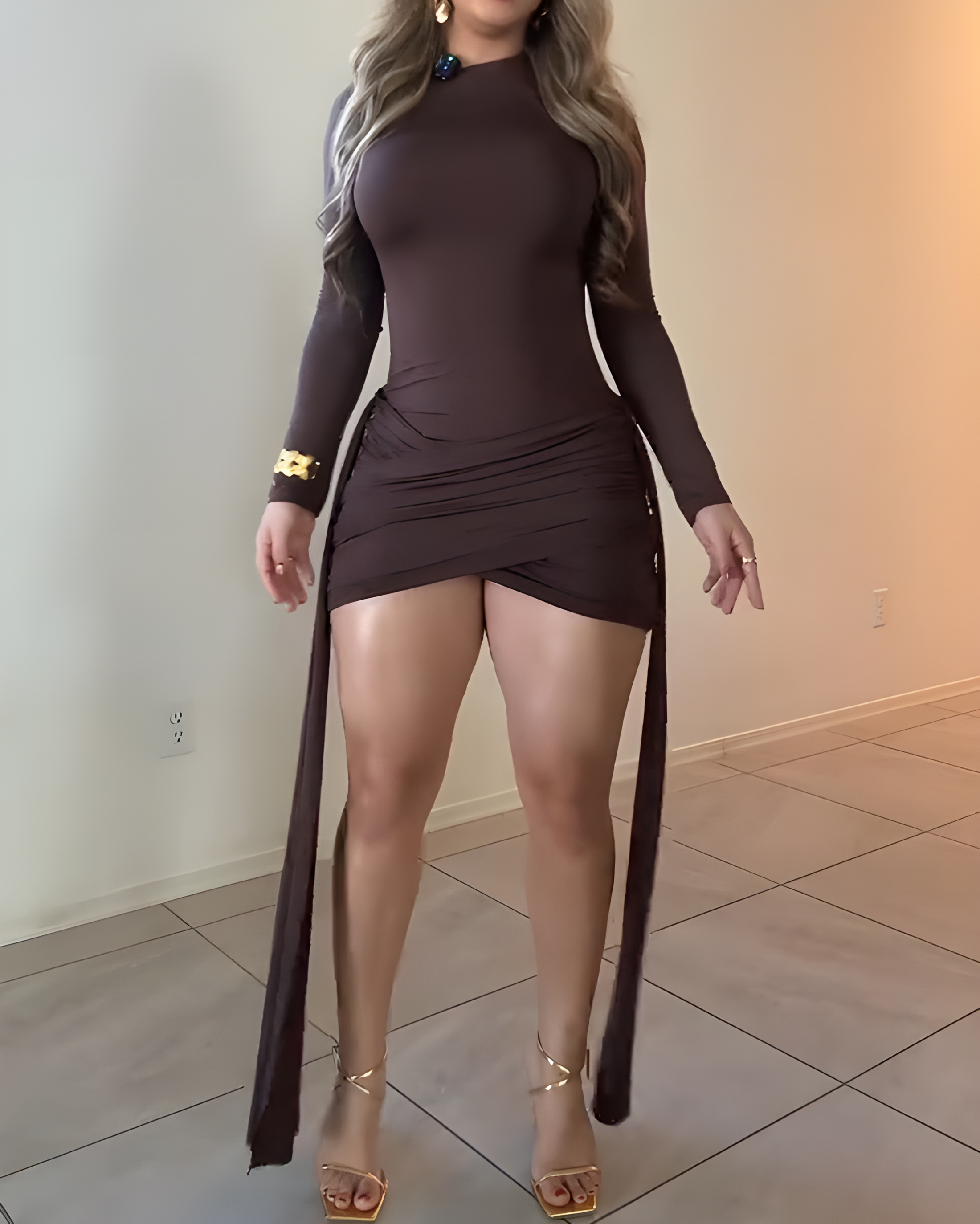 Long-Sleeved Body-Fitted Bodycon Dress Brown