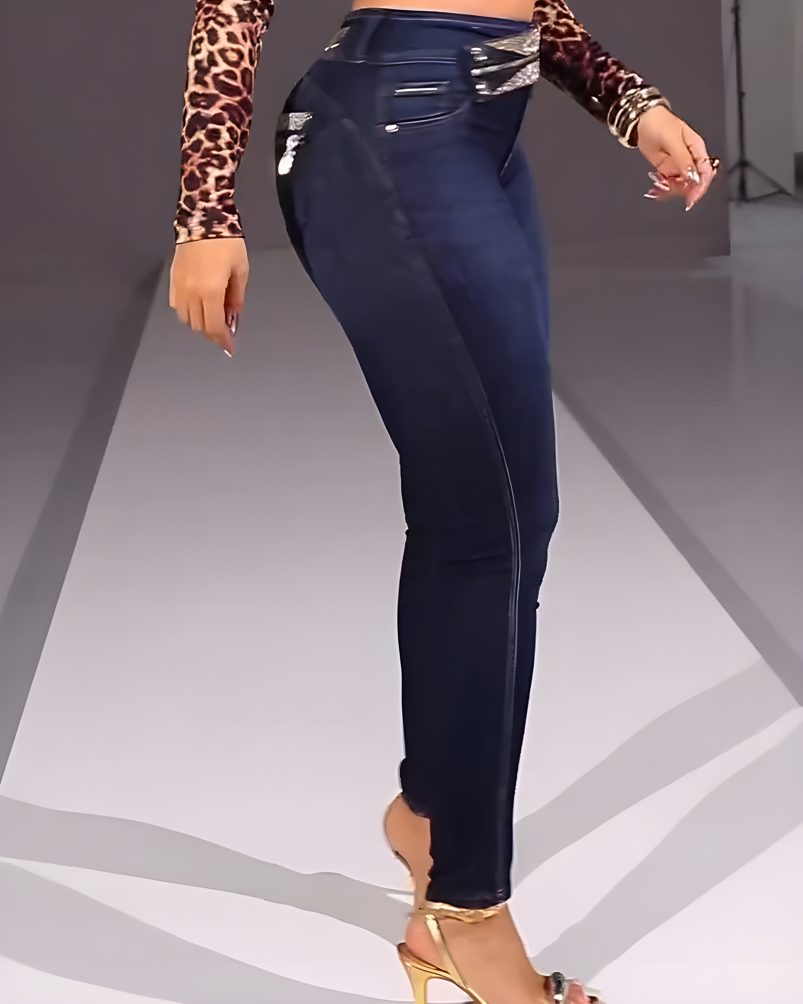 Women's Rhinestone-Embellished Skinny Jeans