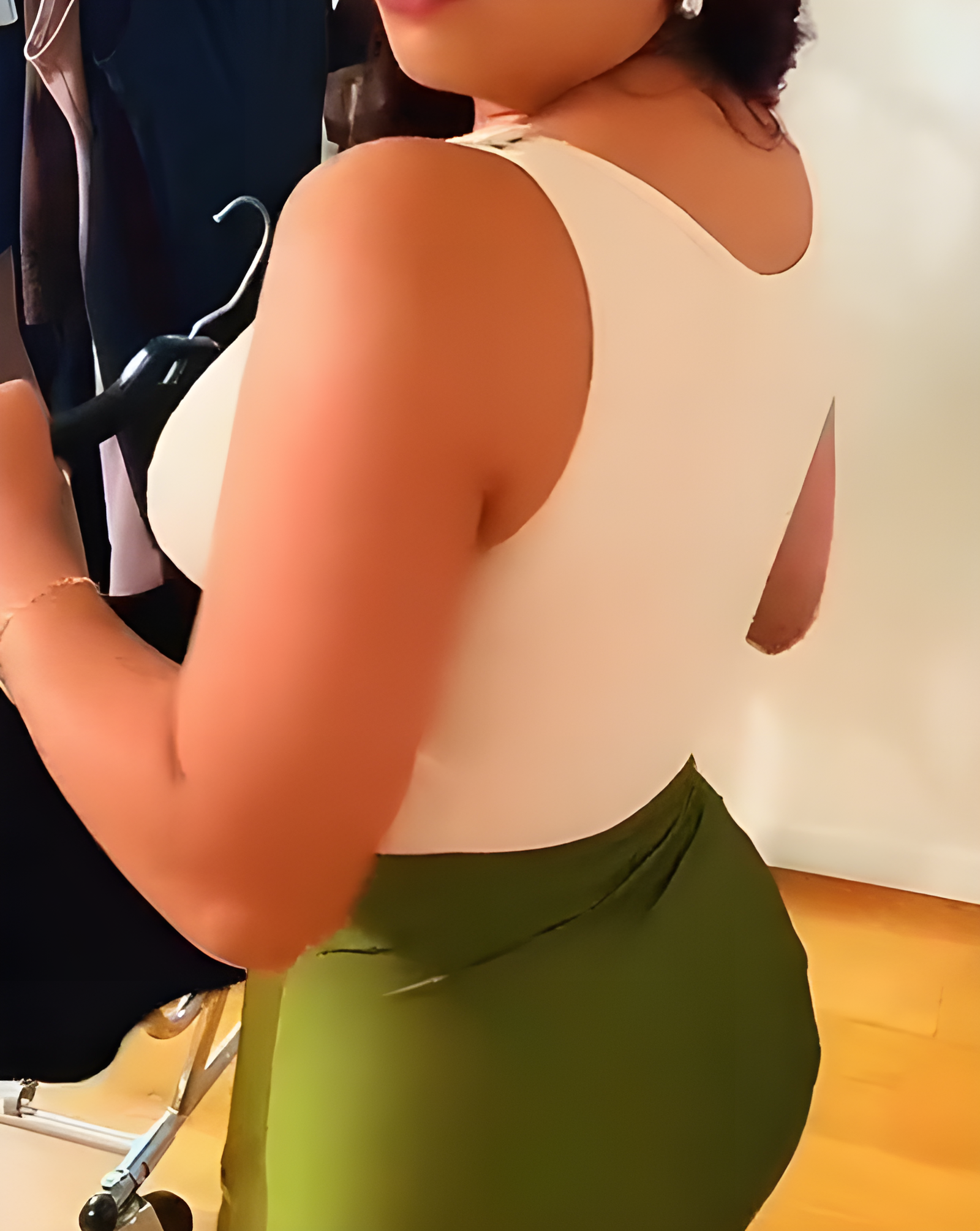 Hook-Eye Wide-Straps Shaping Bra