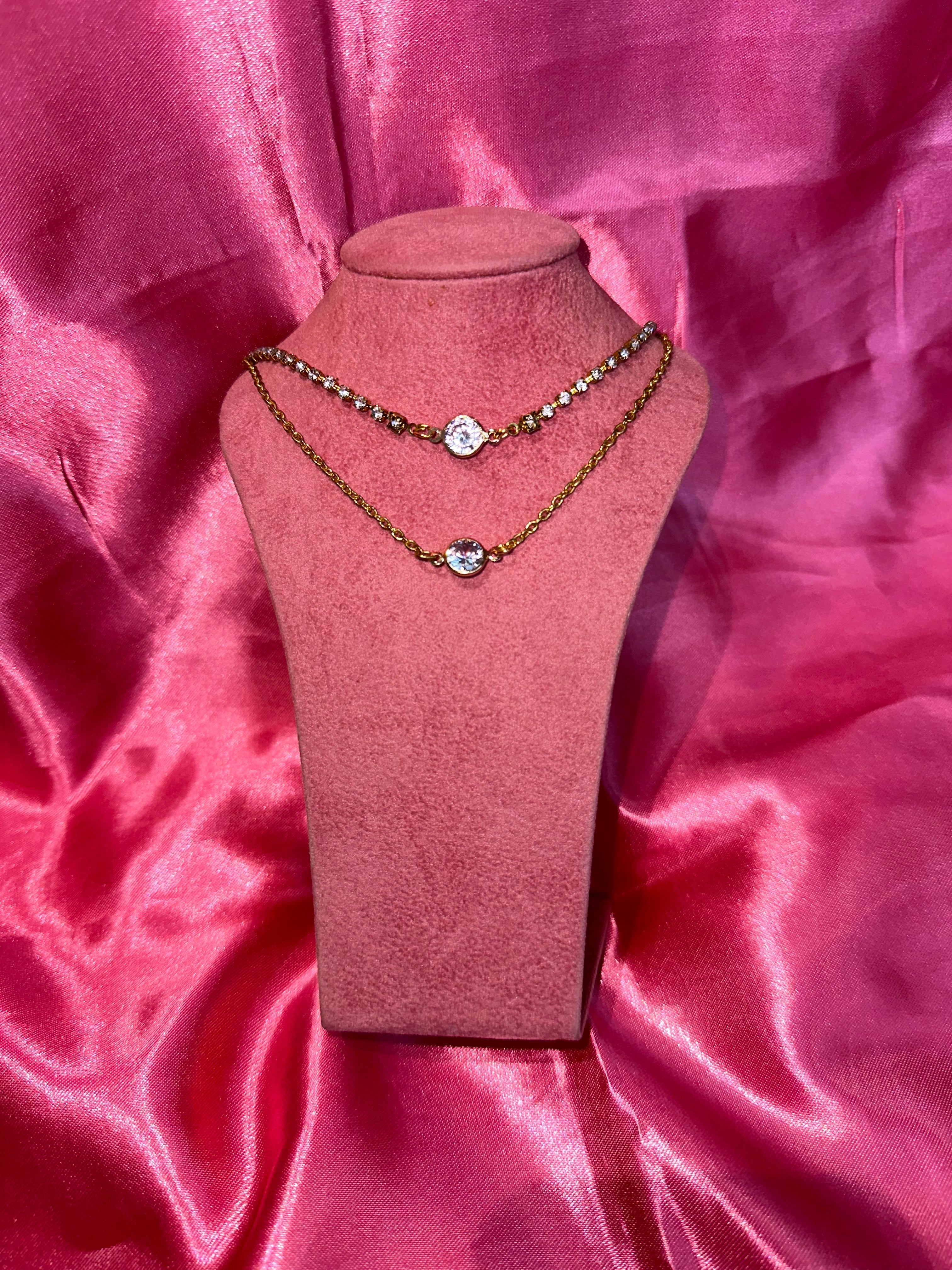 Small crystal pendant necklace