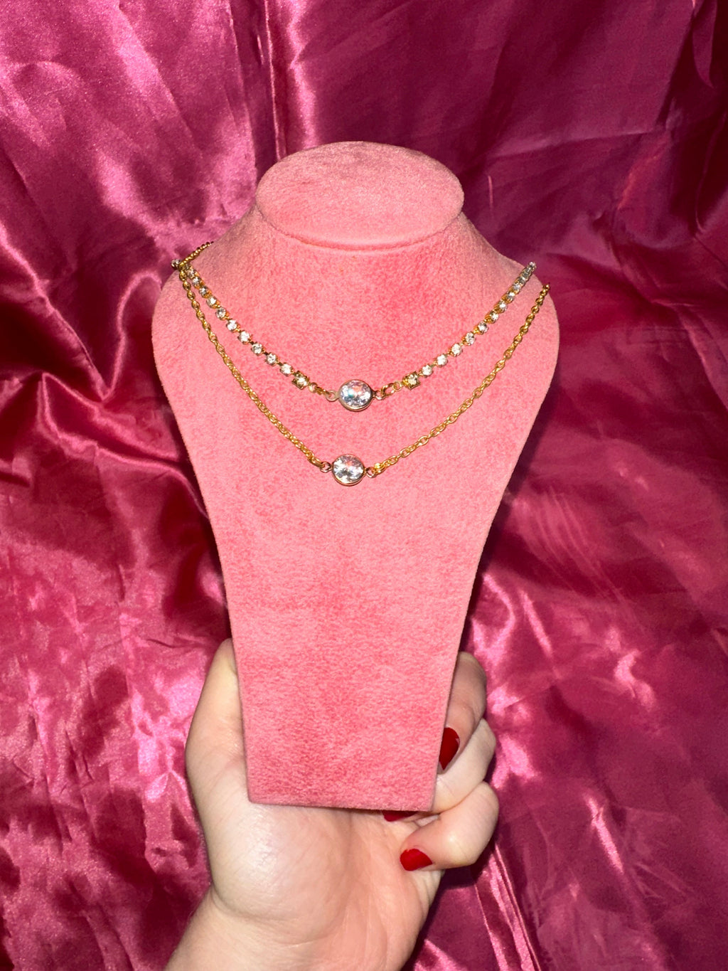 Small crystal pendant necklace