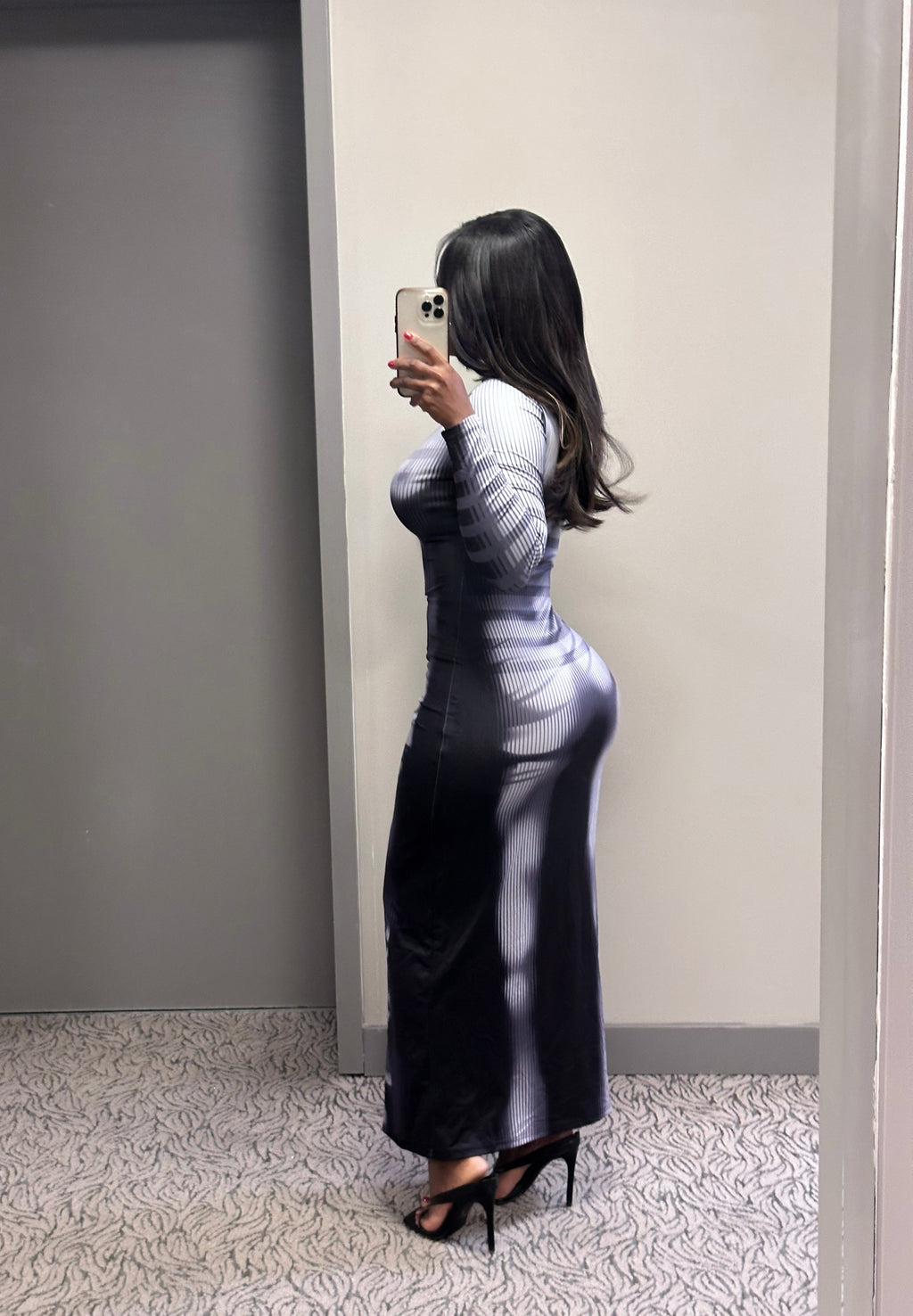 “KYIE” MAXI DRESS -BLACK/WHITE