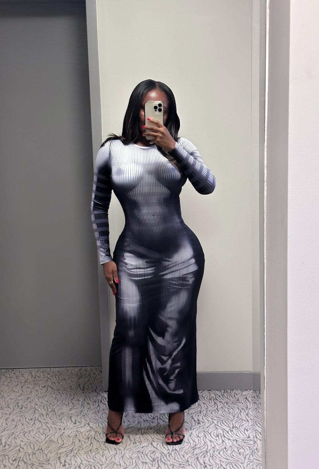 “KYIE” MAXI DRESS -BLACK/WHITE