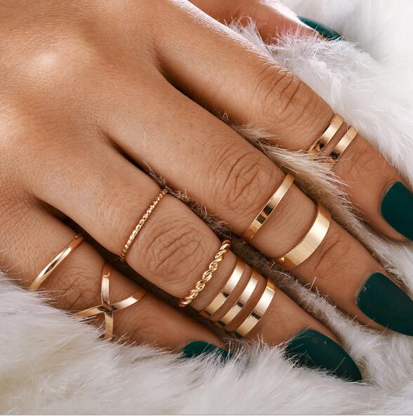 Round Hollow Rings Set