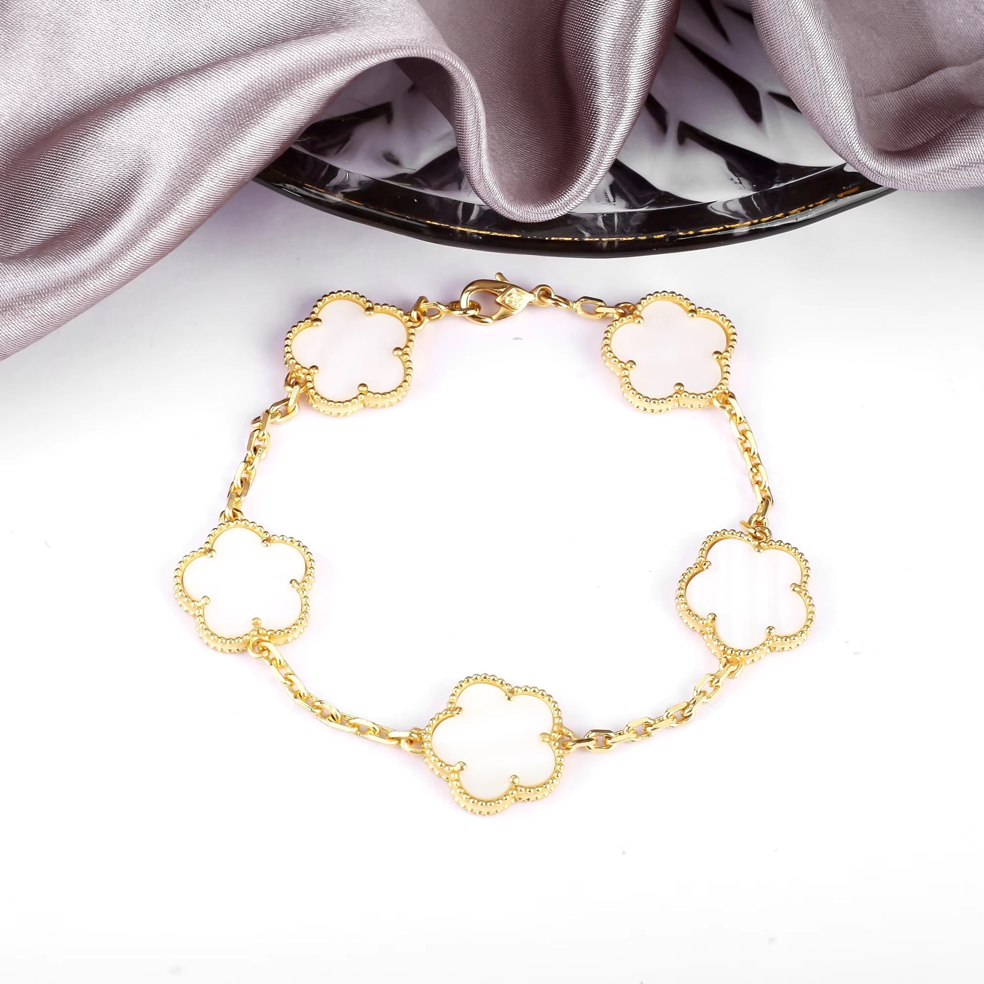 Shell White Clover Bracelet