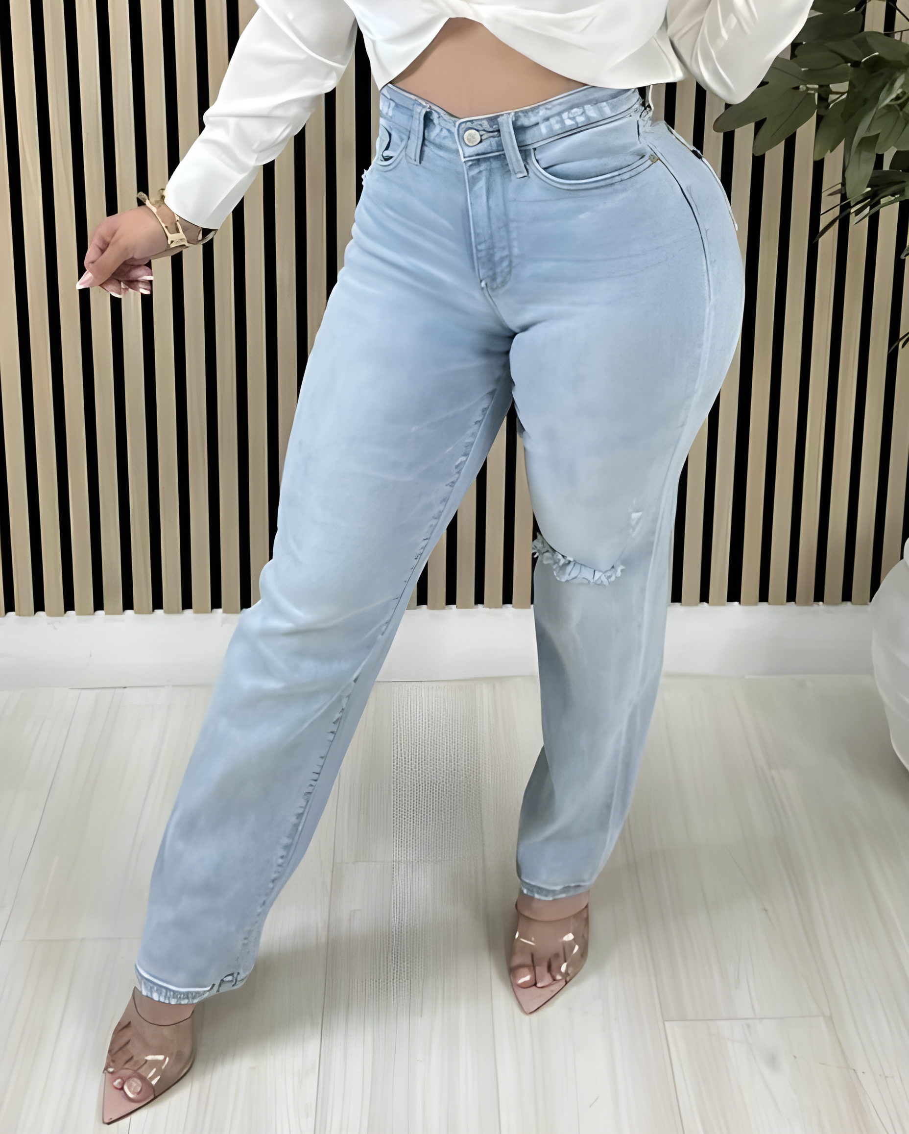 Women's Slim-Fit Ripped Wide-Leg Jeans