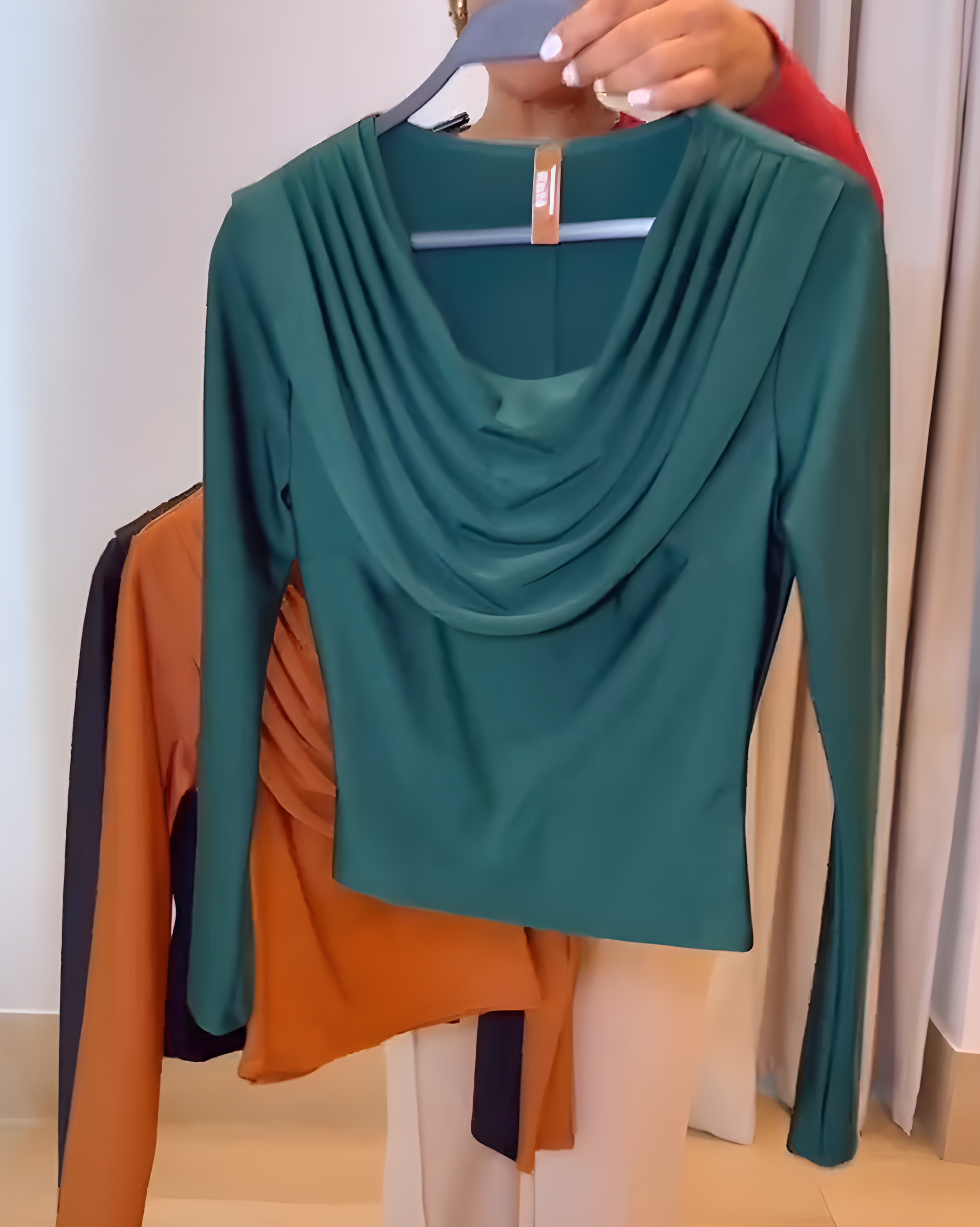 Women's Draped Neck Long-Sleeved Top Green