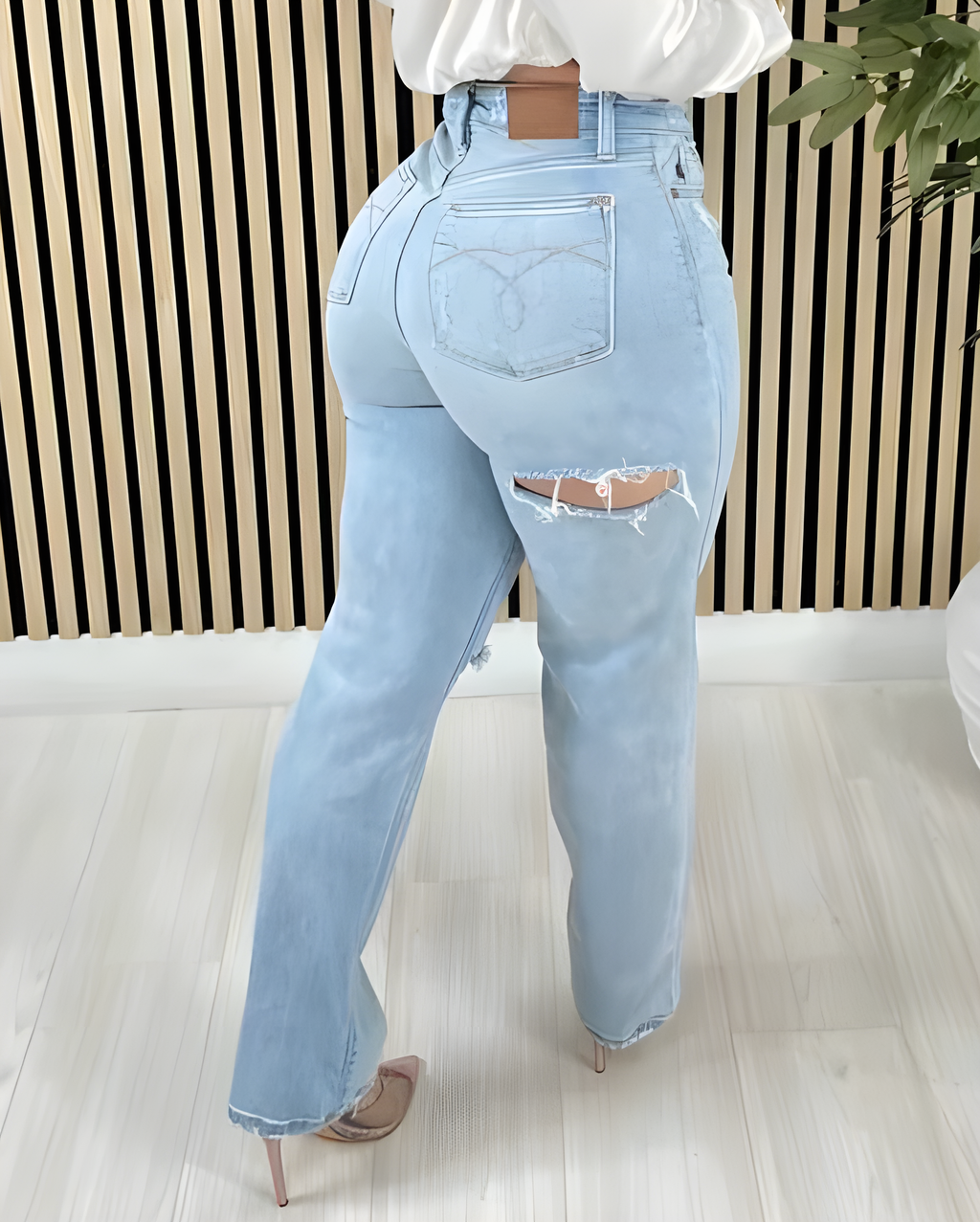 Women's Slim-Fit Ripped Wide-Leg Jeans