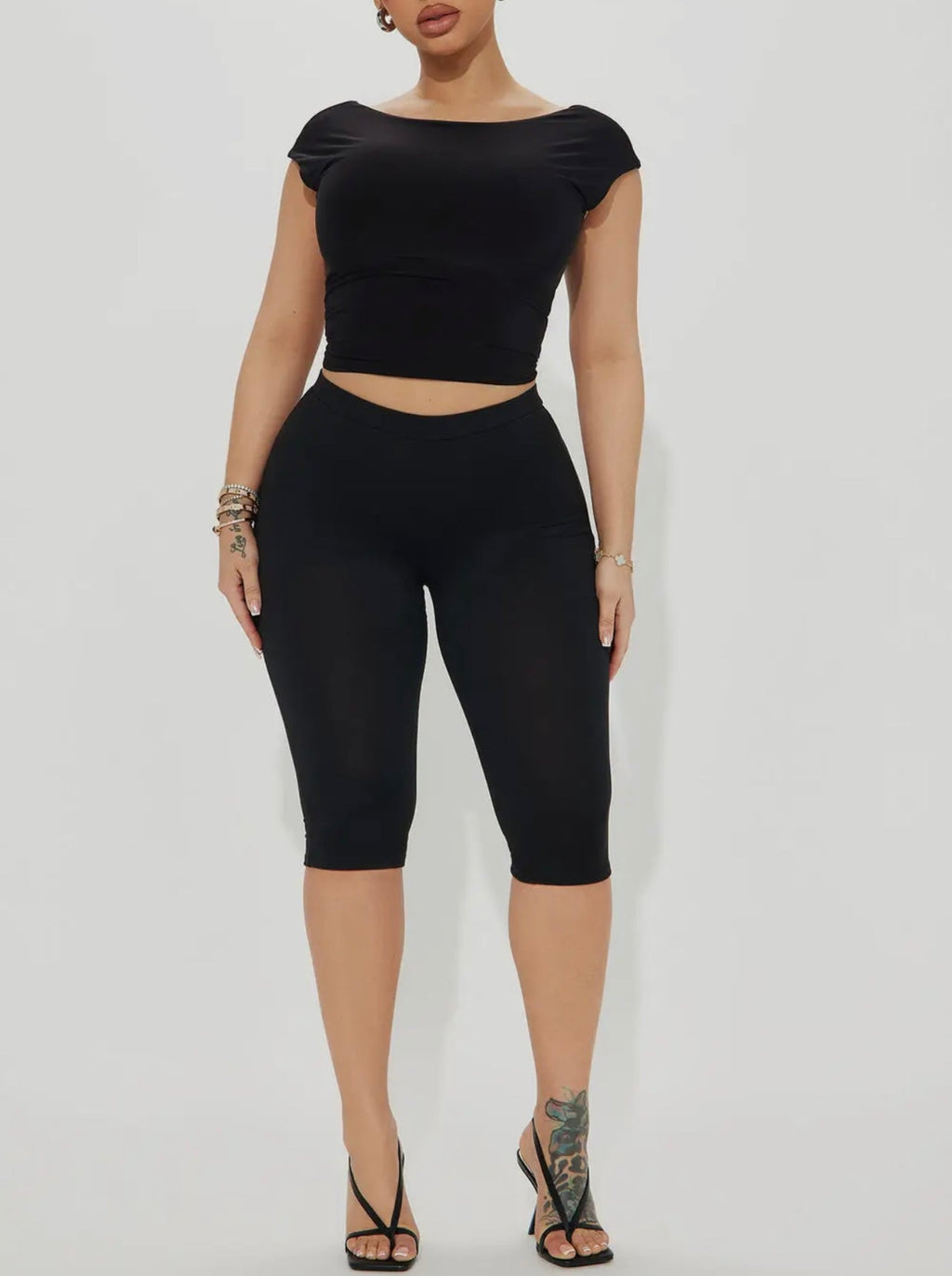 Ms. Lee Baddie Capri Leggings Black
