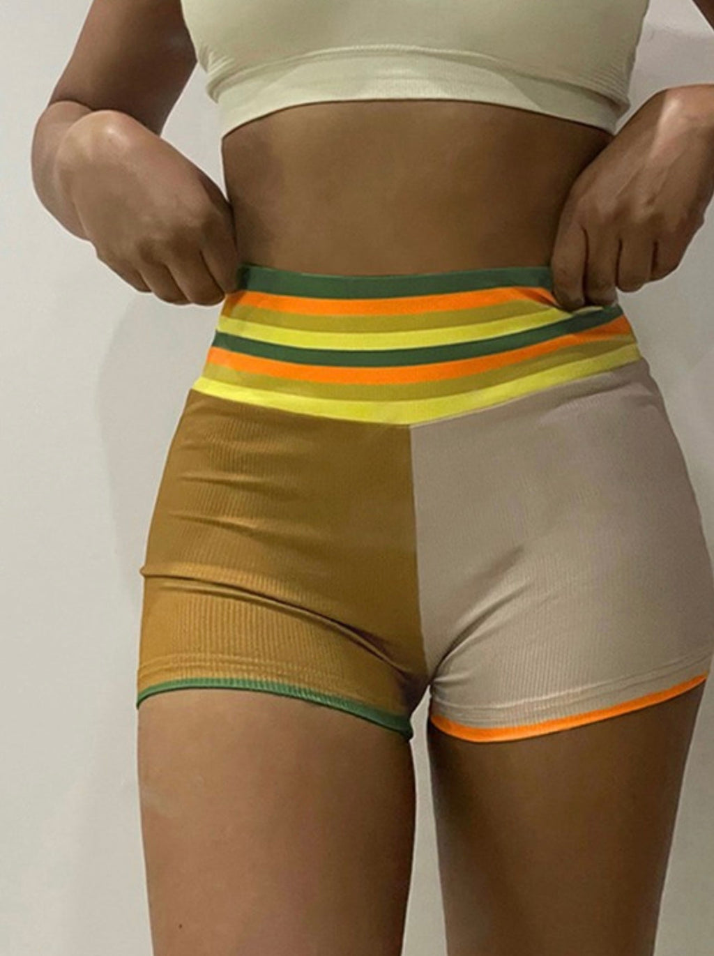 Kelsey Baddie Shorts Khaki