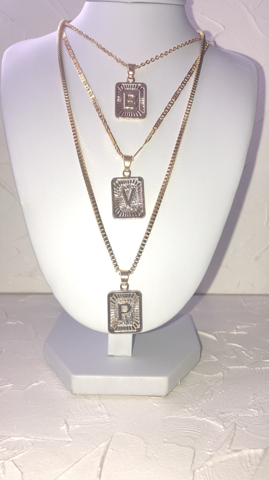 Letter pendant necklace
