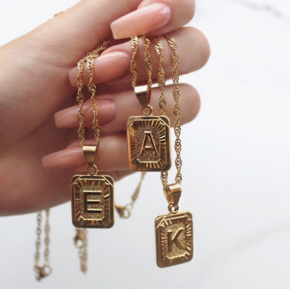 Letter pendant necklace