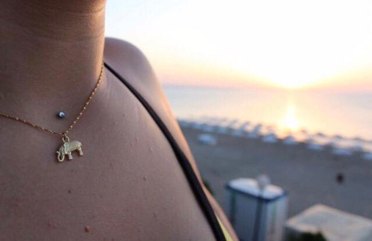 Elephant pendant necklace