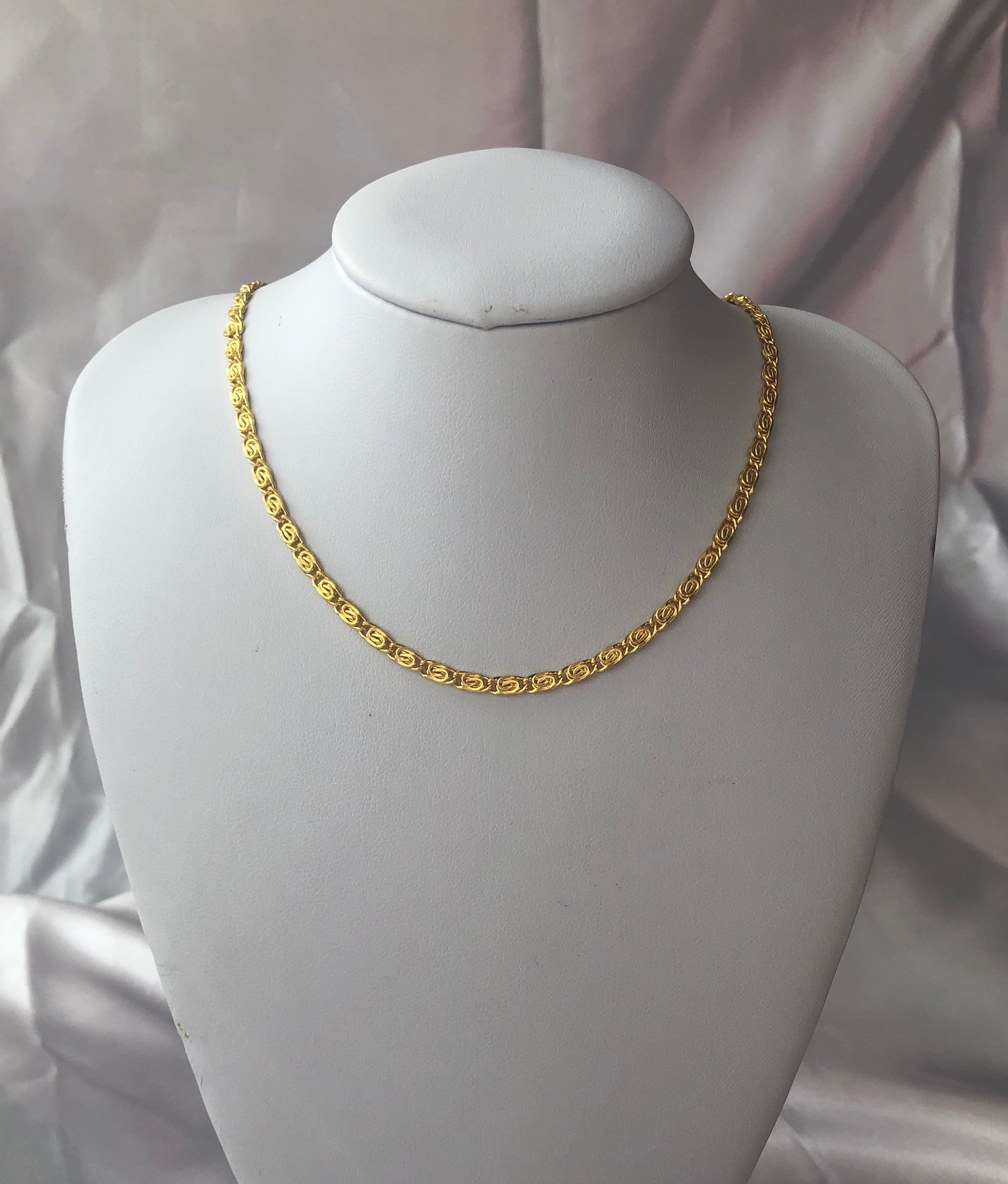 Link chain necklace