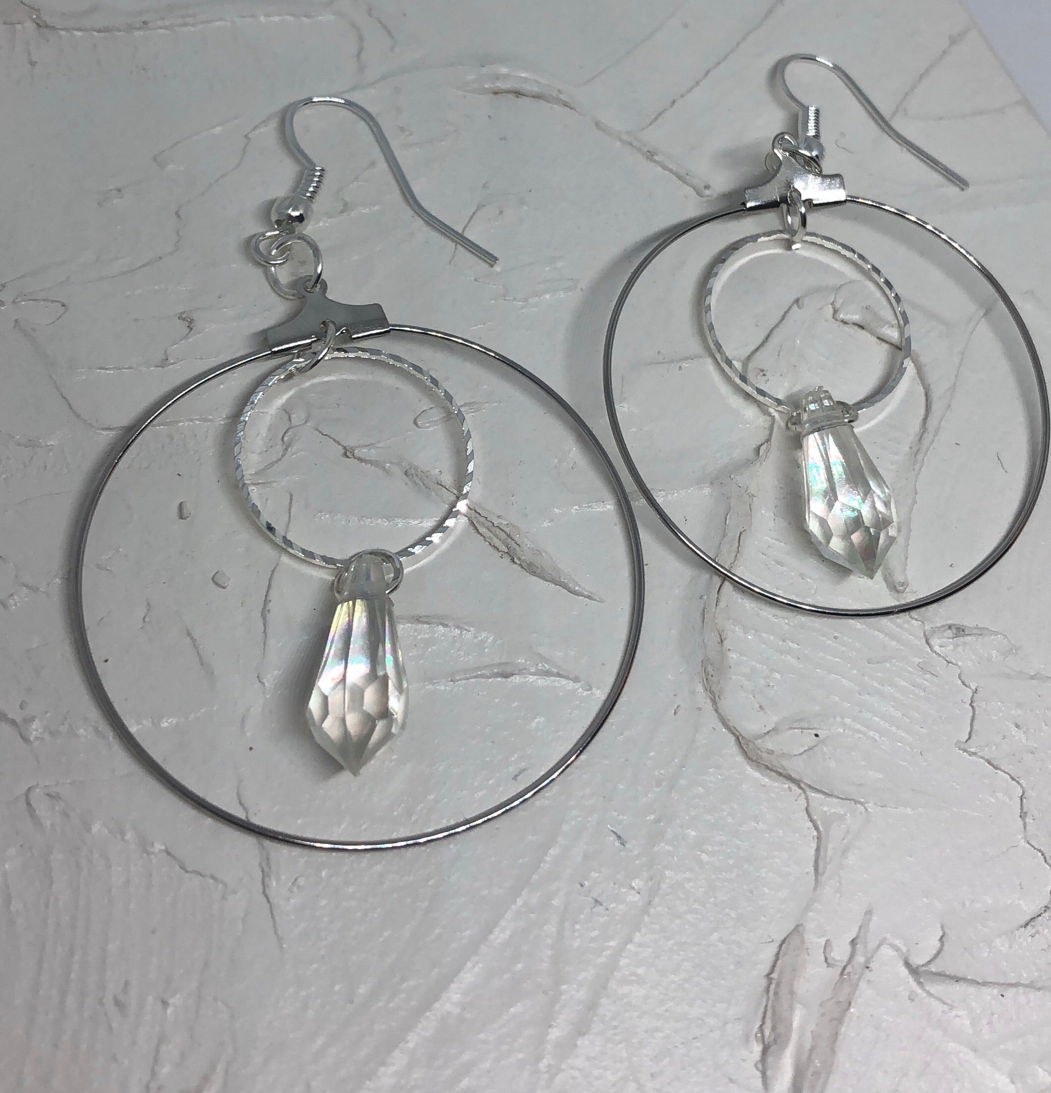 Crystal drop round earrings