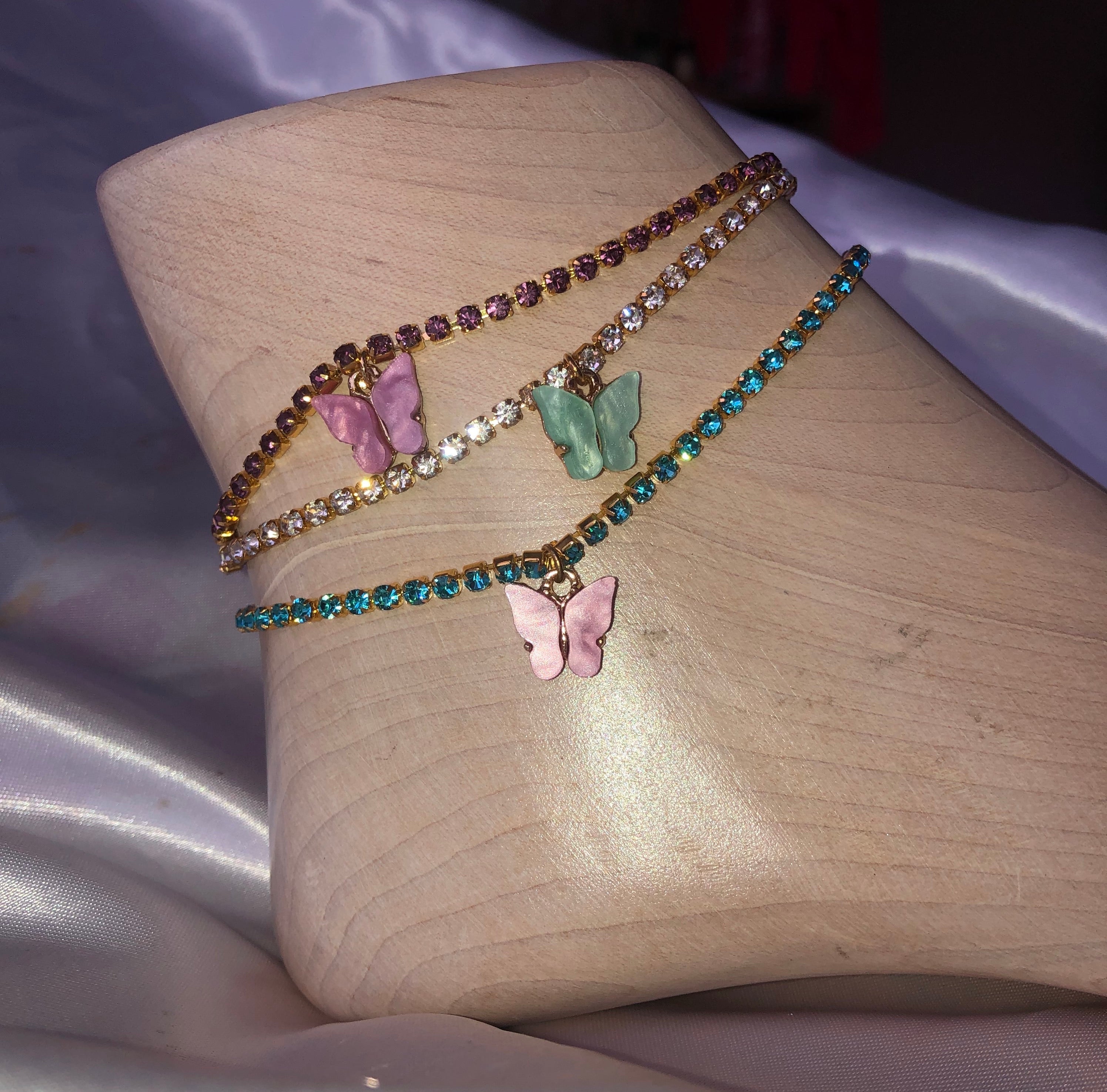 Rhinestone mariposa anklet