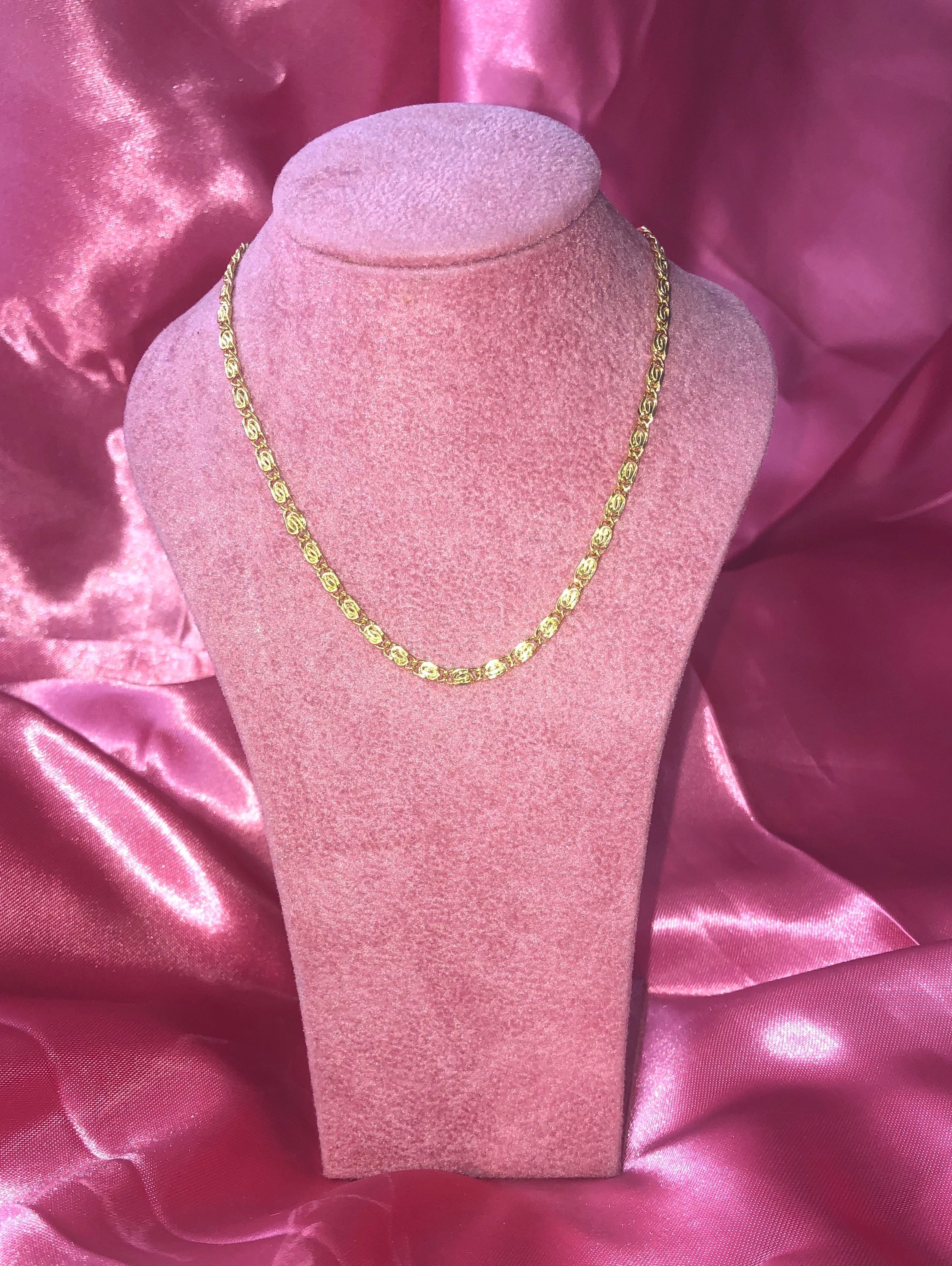 Link chain necklace