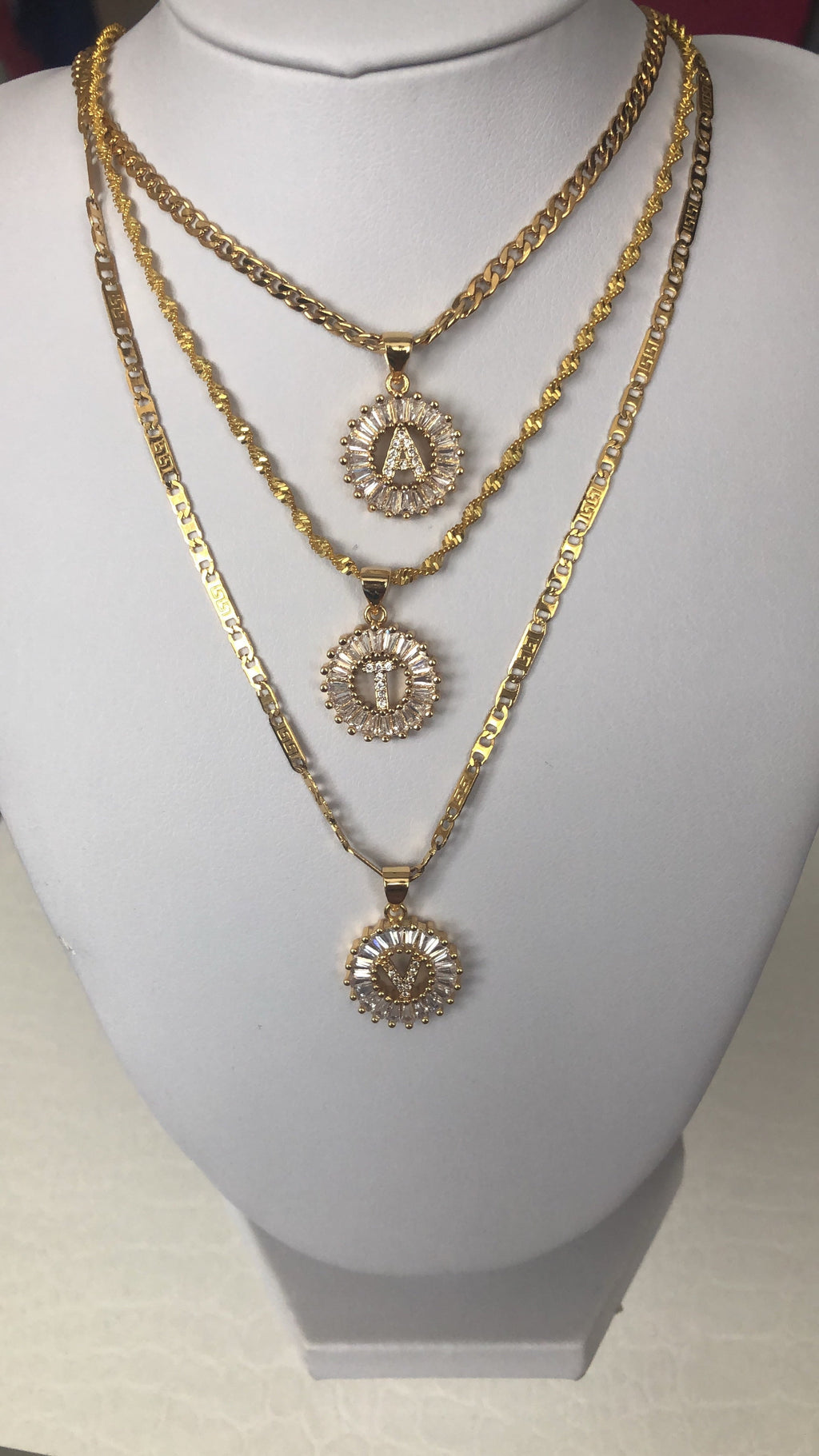 Round initial necklace