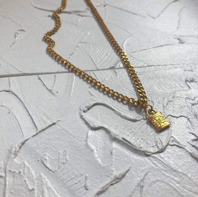Lock pendant necklace
