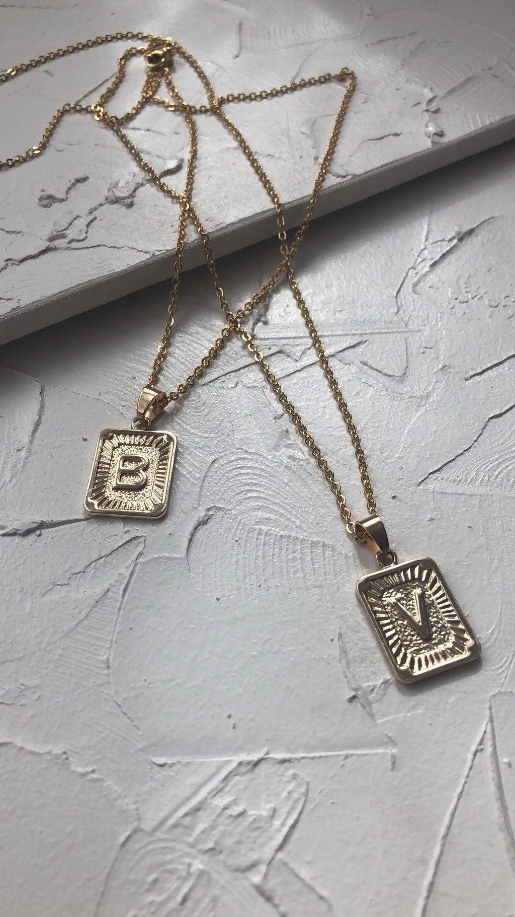 Letter pendant necklace