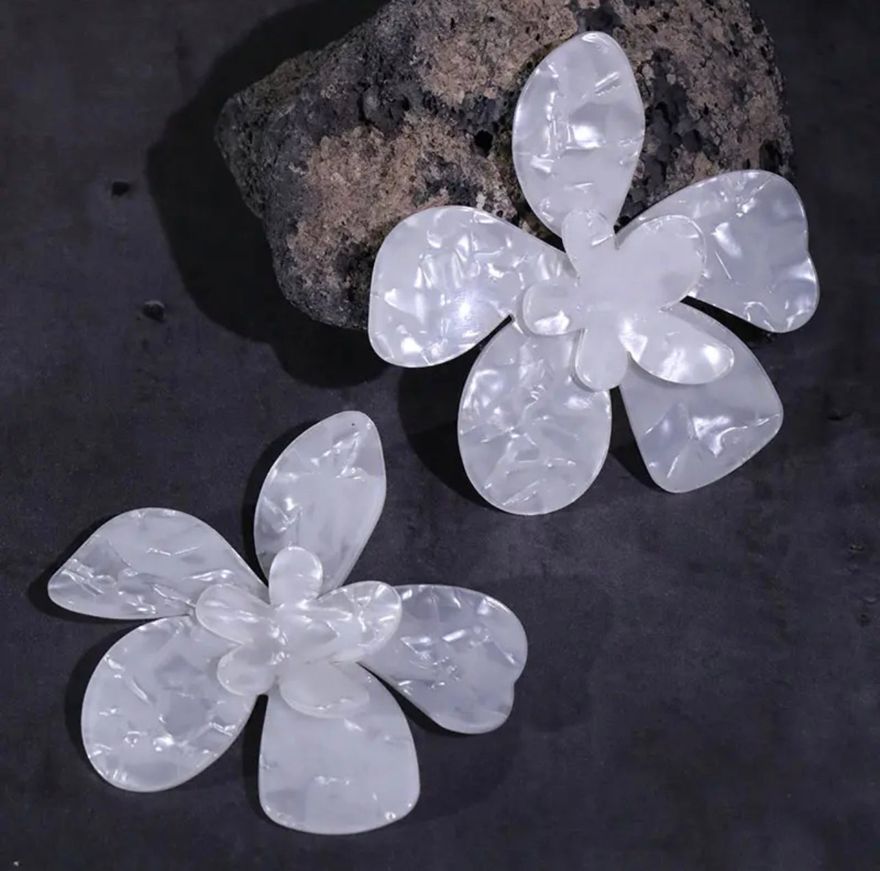 “LILY” EARRINGS
