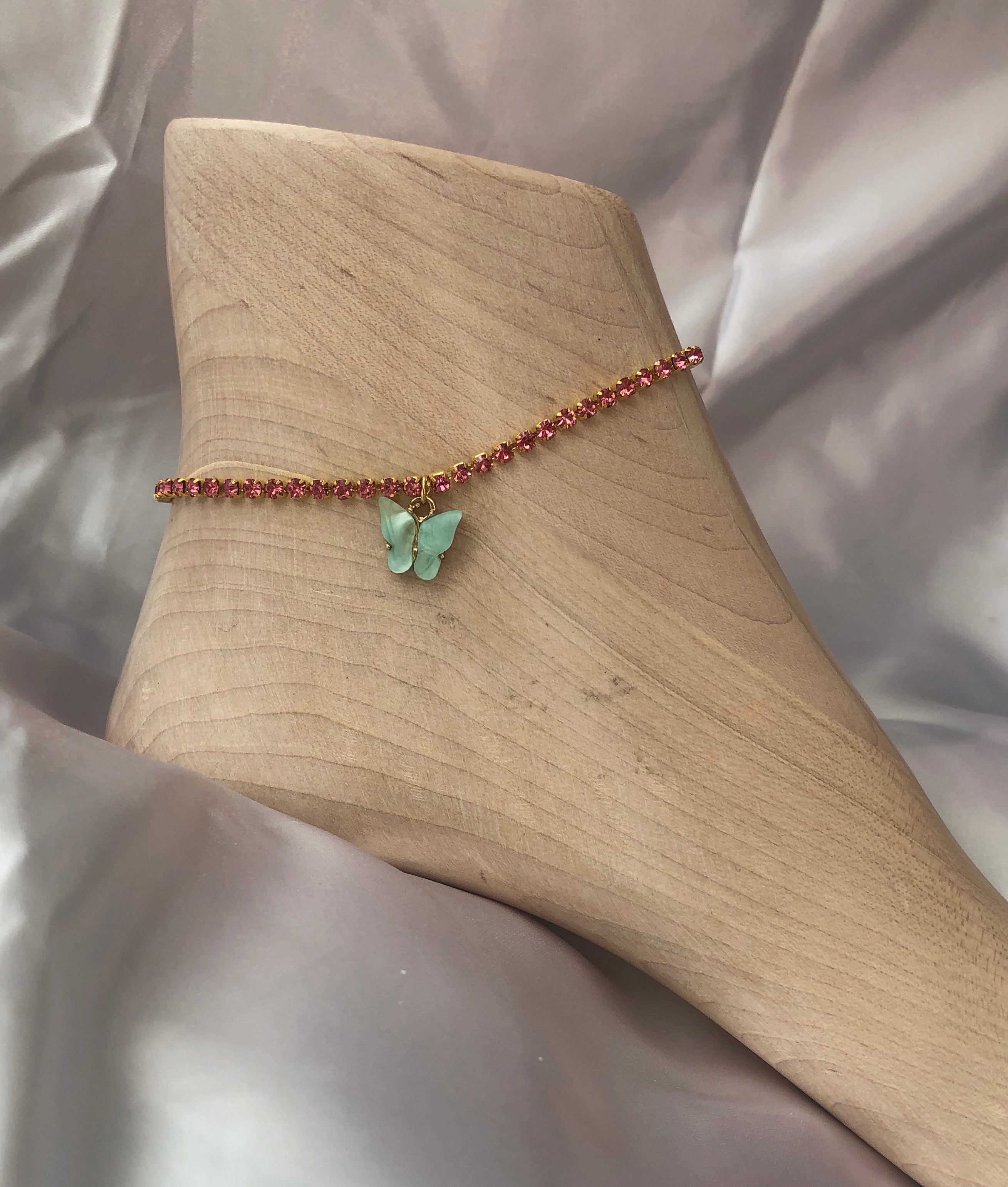 Rhinestone mariposa anklet