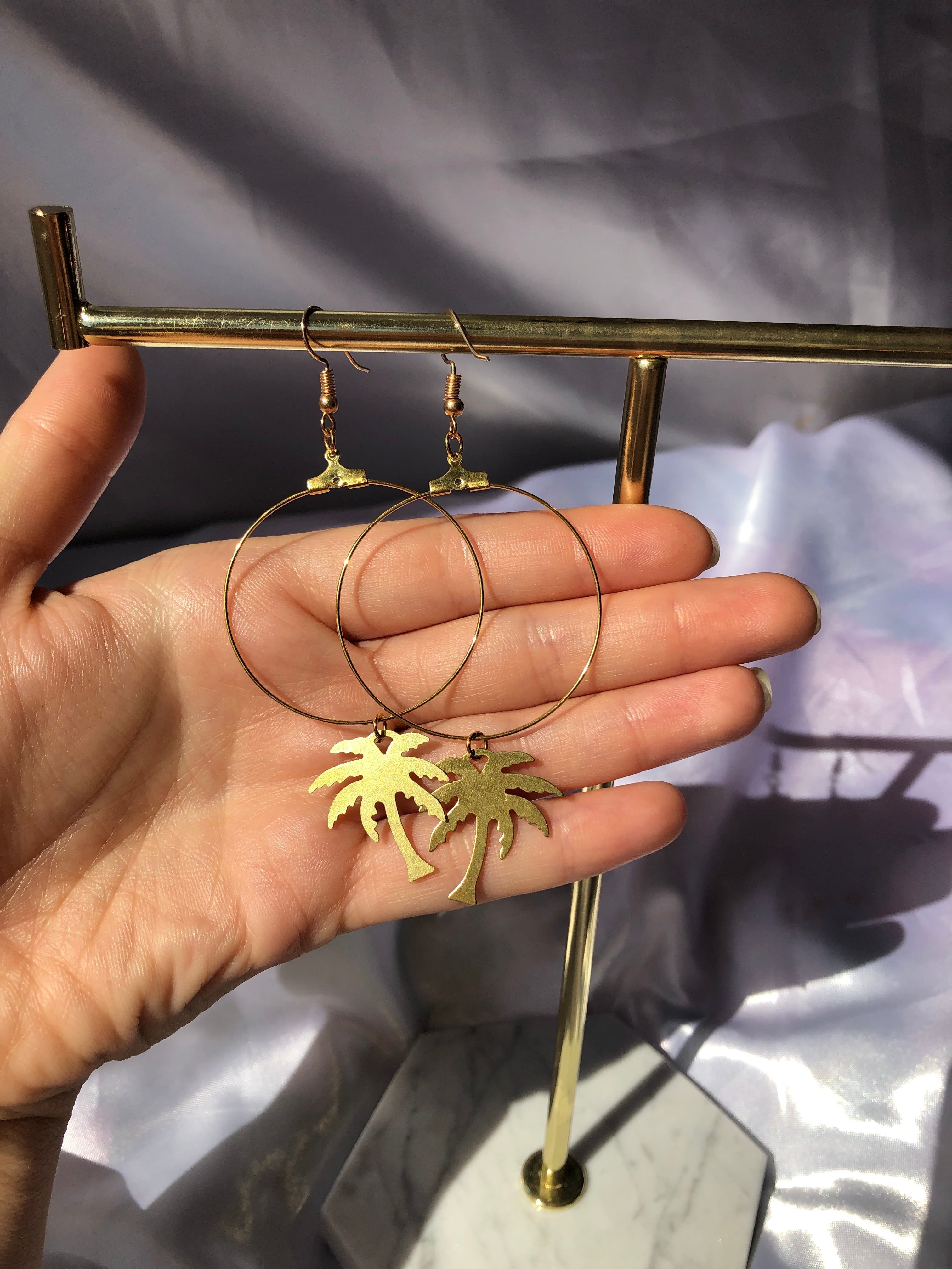 Palm tree hoops