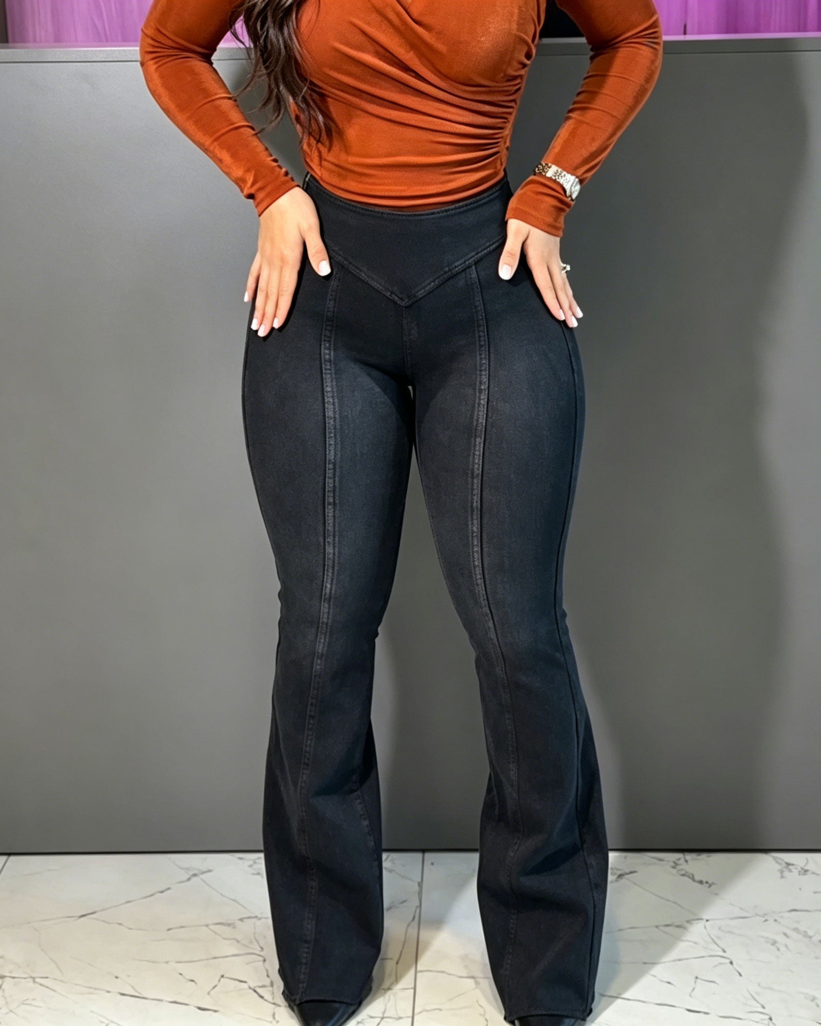 Washed High Waisted Side Zip Flared Jeans With Hip Lift