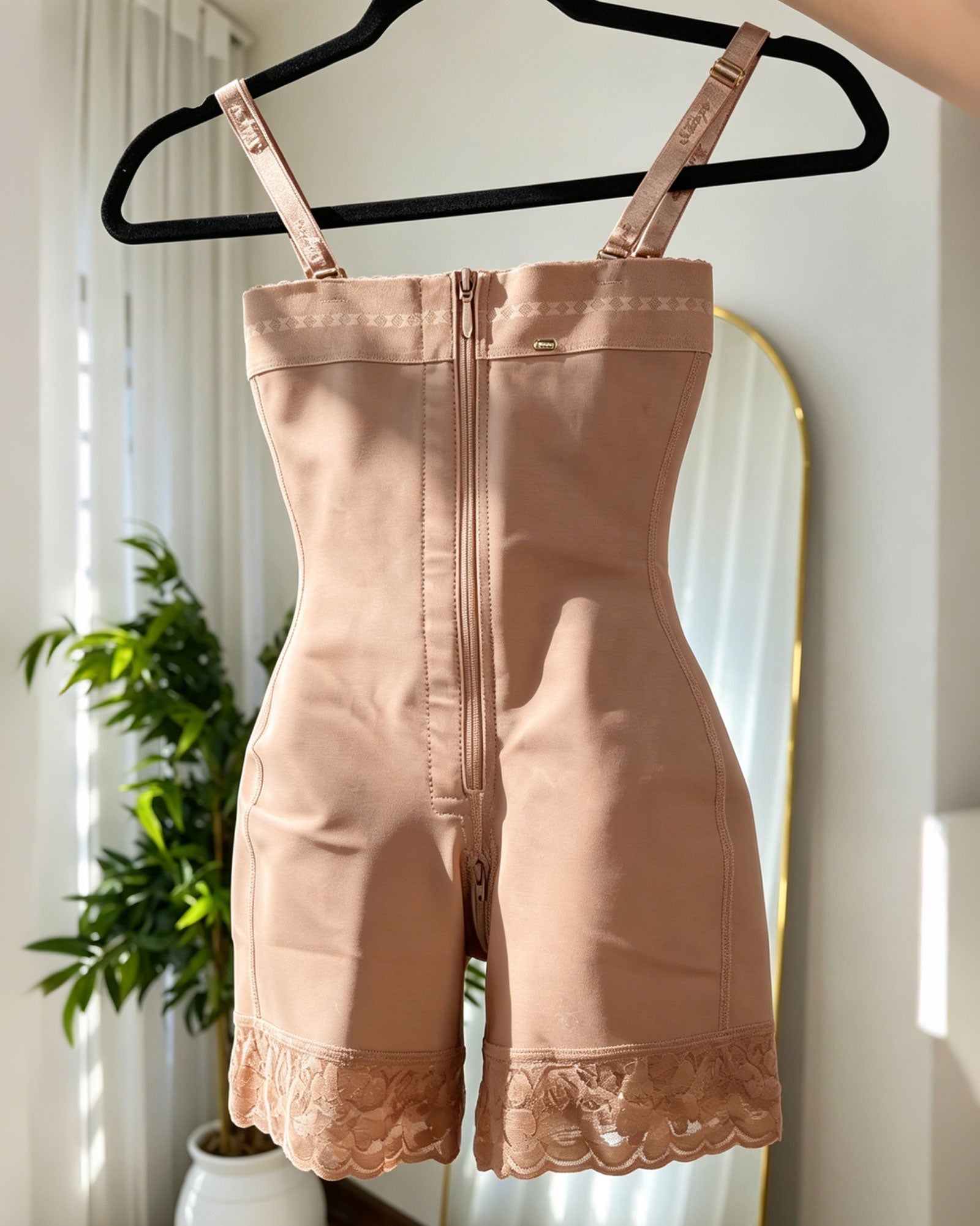 Front Zipper Floral Lace Hem Shaping Hip-Lifting And Tummy Slimming Shorts